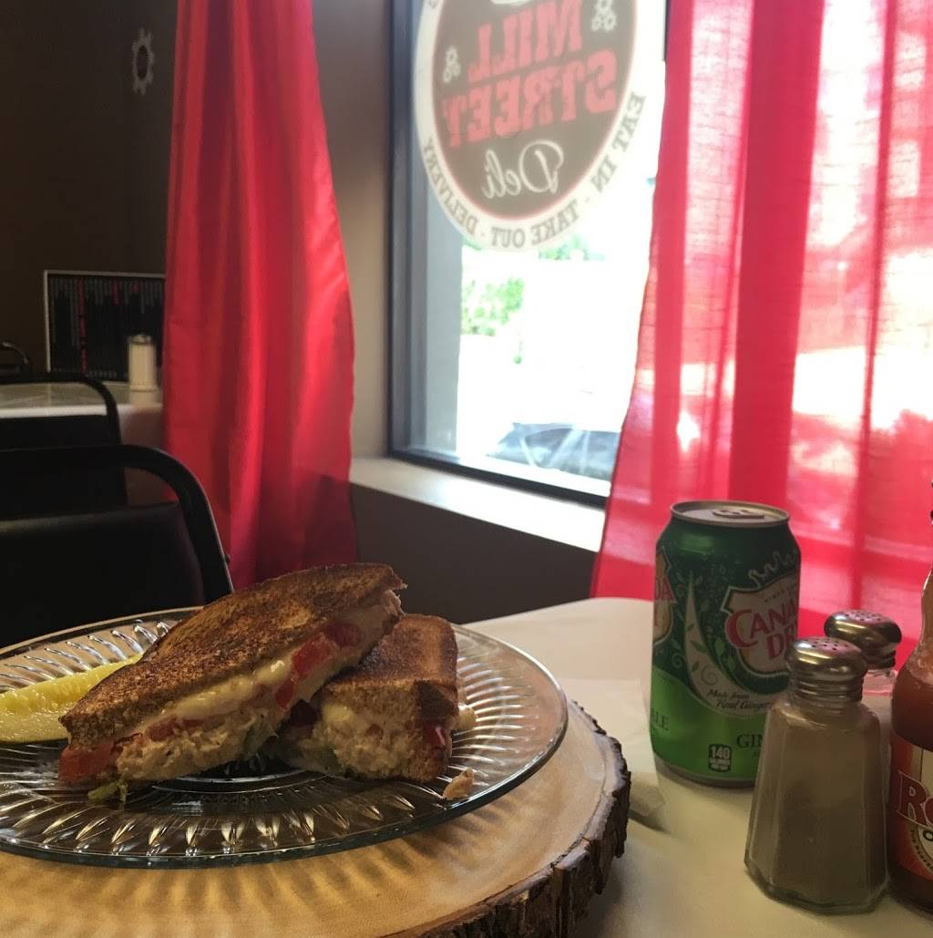 Mill Street Deli & Catering | restaurant | 233 Mill St, Waterbury, CT 06706, USA | 2035283914 OR +1 203-528-3914