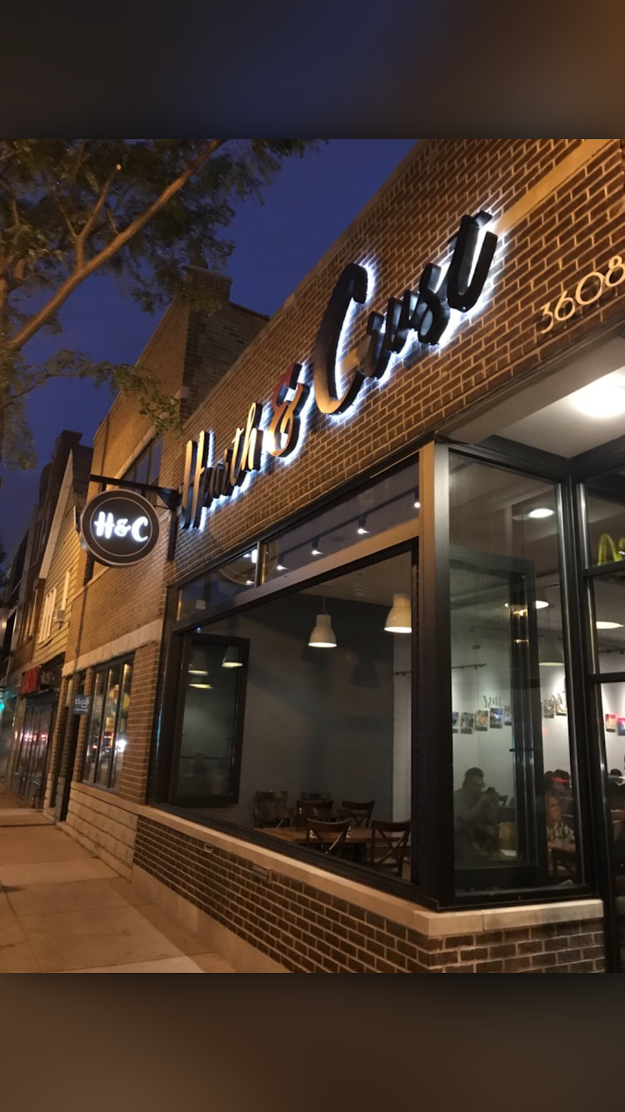 Hearth & Crust | restaurant | 3608 W Irving Park Rd, Chicago, IL 60618, USA | 7735164800 OR +1 773-516-4800