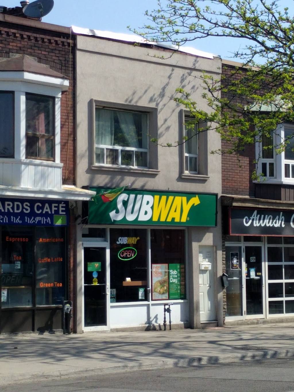 Subway | restaurant | 1226 Danforth Ave, Toronto, ON M4J 1M6, Canada | 4168394936 OR +1 416-839-4936