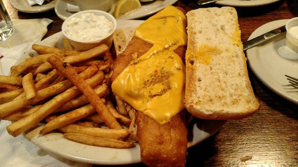 Tuckers Place South | restaurant | 3939 Union Rd, St. Louis, MO 63125, USA | 3148452584 OR +1 314-845-2584