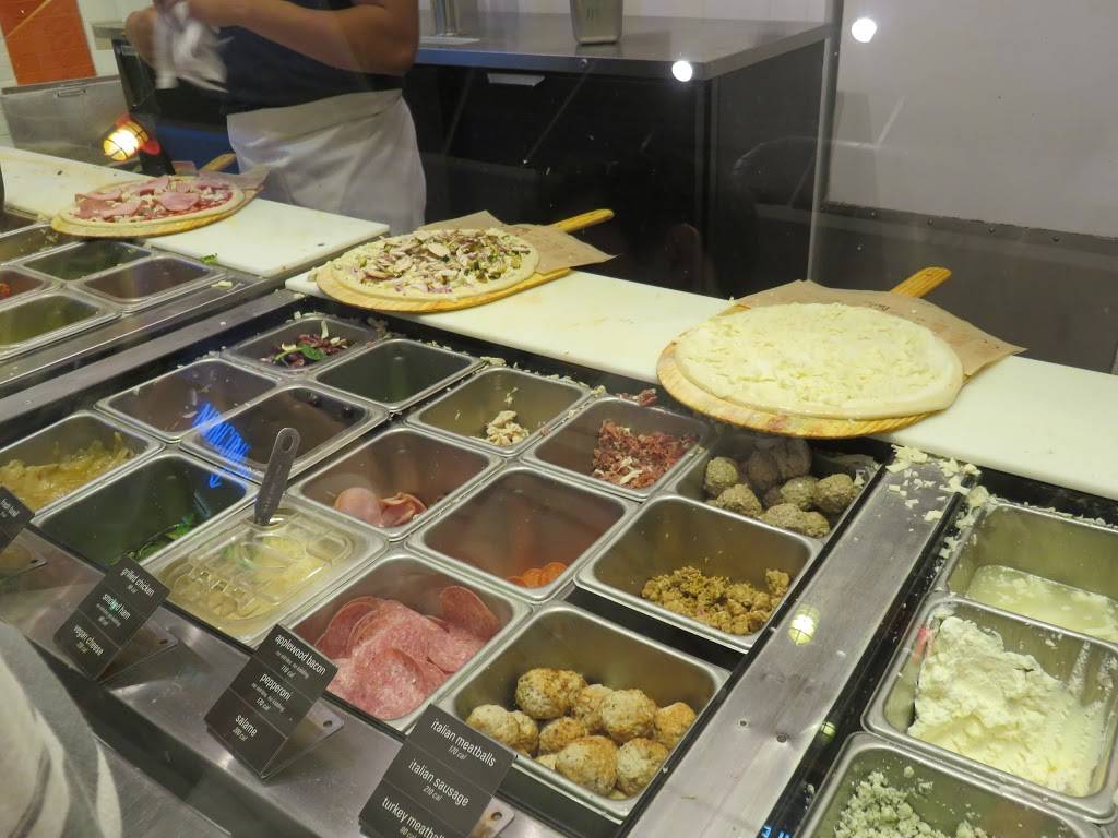 Blaze Pizza | meal takeaway | 1000 Universal Studios Blvd, Universal City, CA 91608, USA | 8182931673 OR +1 818-293-1673