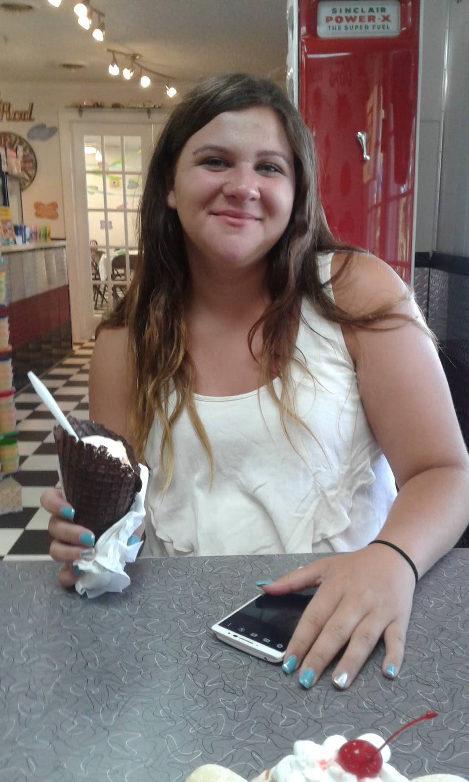 Hot Rod Ice Cream Shoppe | restaurant | 2572 Music Valley Dr, Nashville, TN 37214, USA | 6158894225 OR +1 615-889-4225