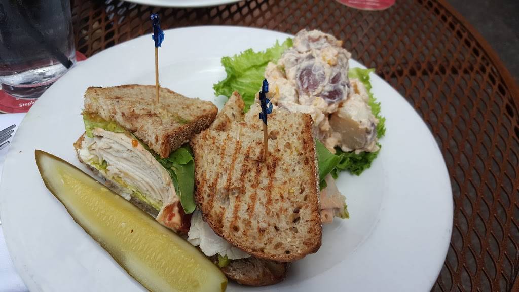 Stephanies On Newbury | restaurant | 190 Newbury St, Boston, MA 02116, USA | 6172360990 OR +1 617-236-0990