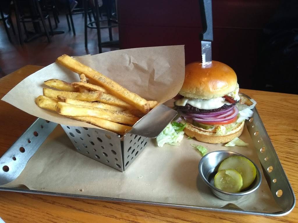 Chilis Grill & Bar | meal takeaway | 3170, 16401 Heritage Blvd, Bowie, MD 20716, USA | 3018091900 OR +1 301-809-1900