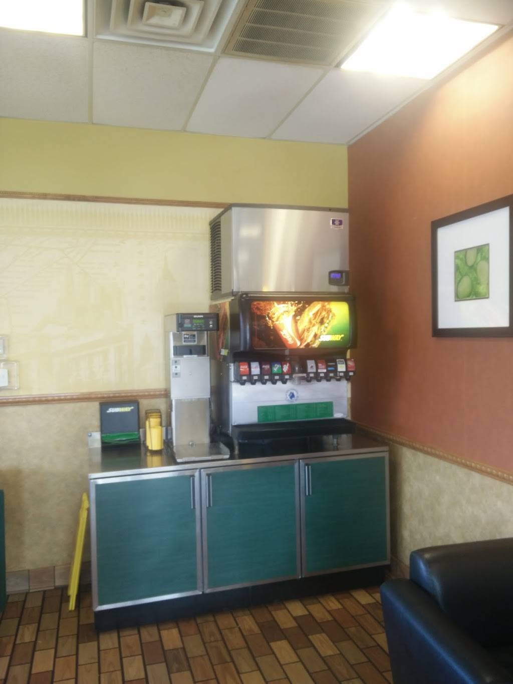 Subway Restaurants | restaurant | 707 W Jefferson St A, Shorewood, IL 60431, USA | 8157292468 OR +1 815-729-2468