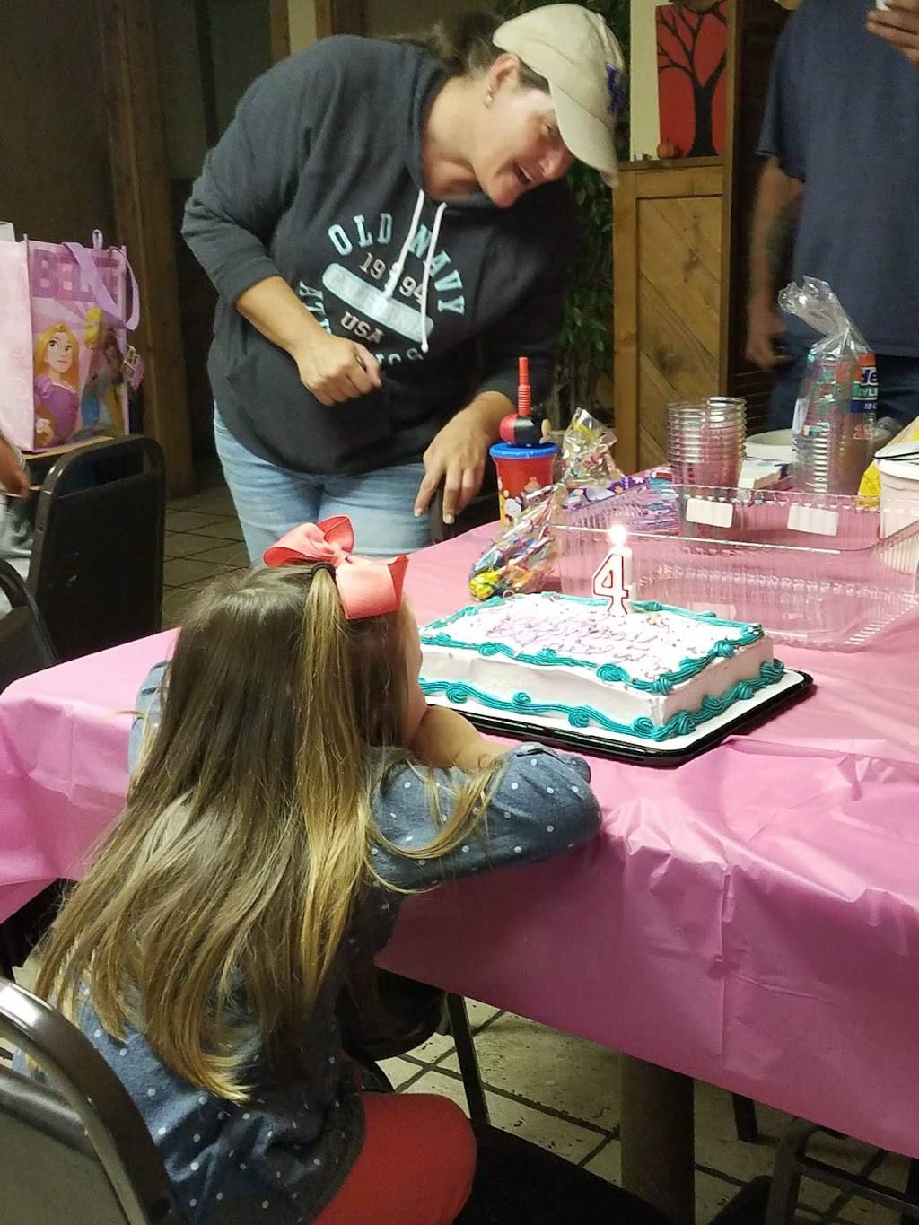 Village Restaurant | restaurant | 115 N Wallace Wilkinson Blvd, Liberty, KY 42539, USA | 6067876085 OR +1 606-787-6085