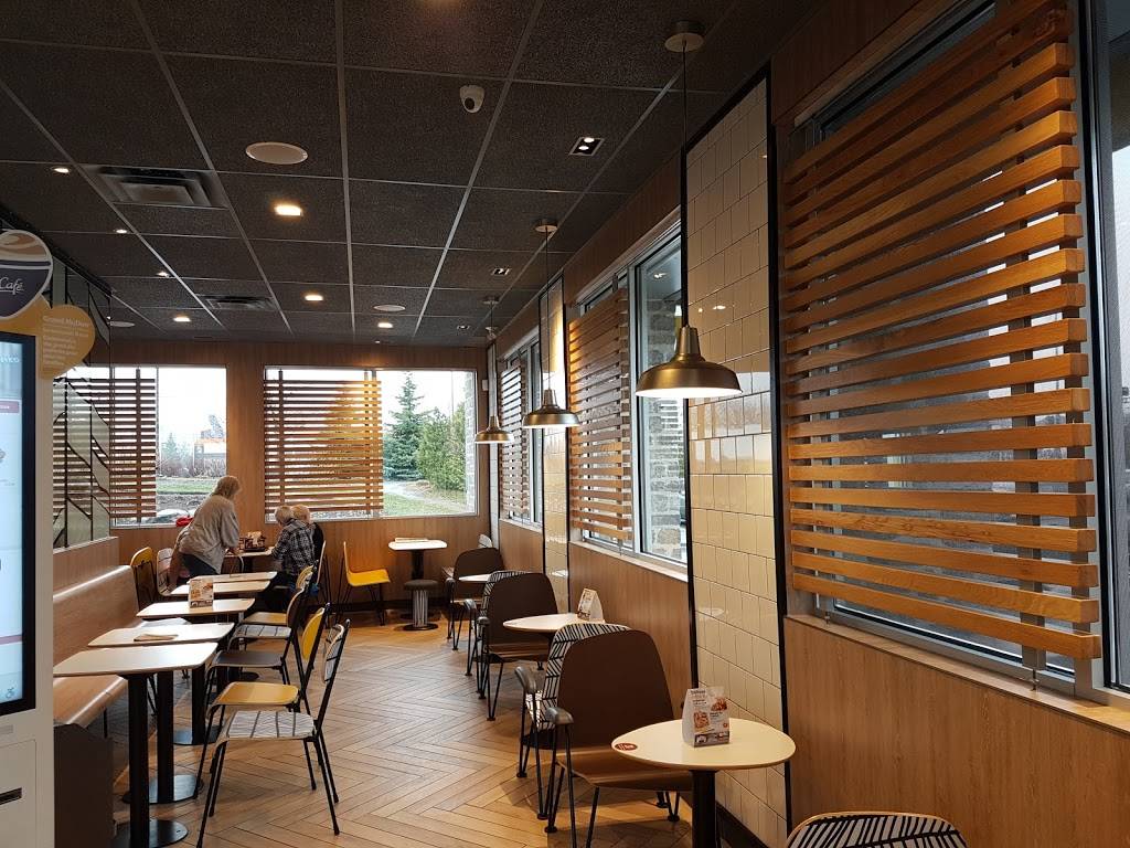 McDonalds | cafe | 2515 Ruelle Saint-Jacques, Boisbriand, QC J7H 0C2, Canada | 4504205662 OR +1 450-420-5662