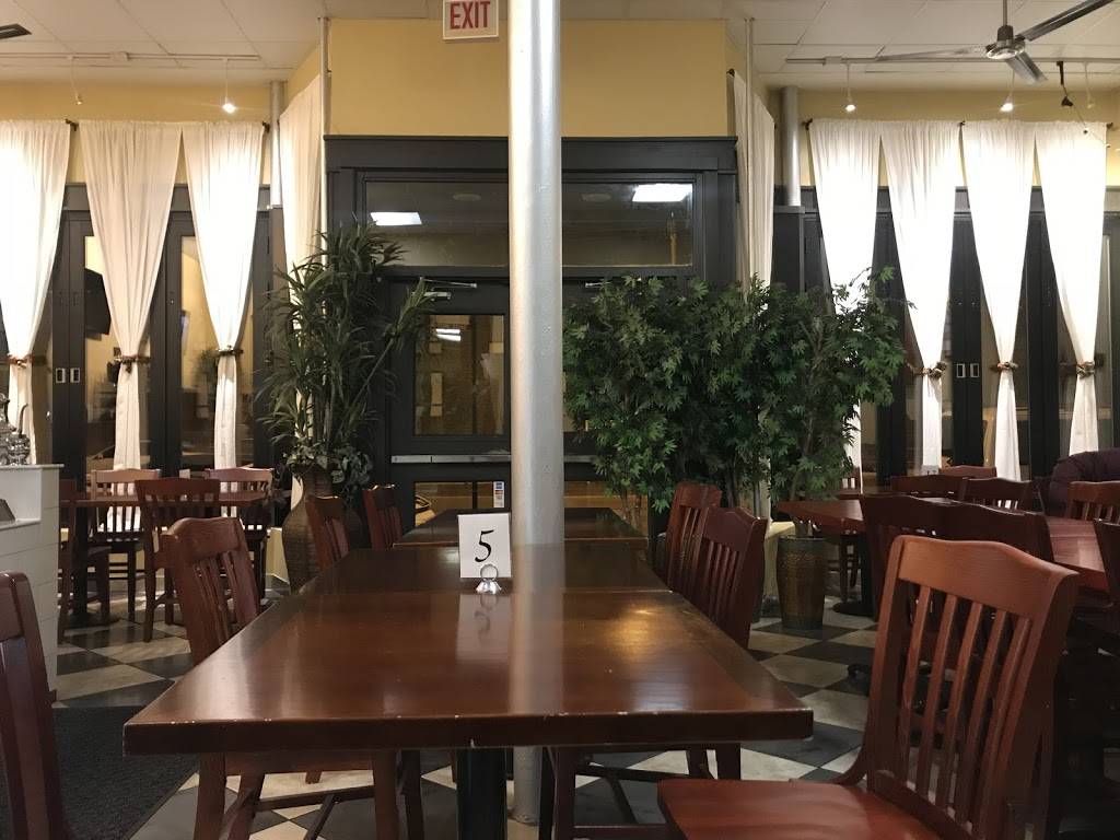 Gorée Cuisine | restaurant | 1126 E 47th St, Chicago, IL 60653, USA | 7738558120 OR +1 773-855-8120