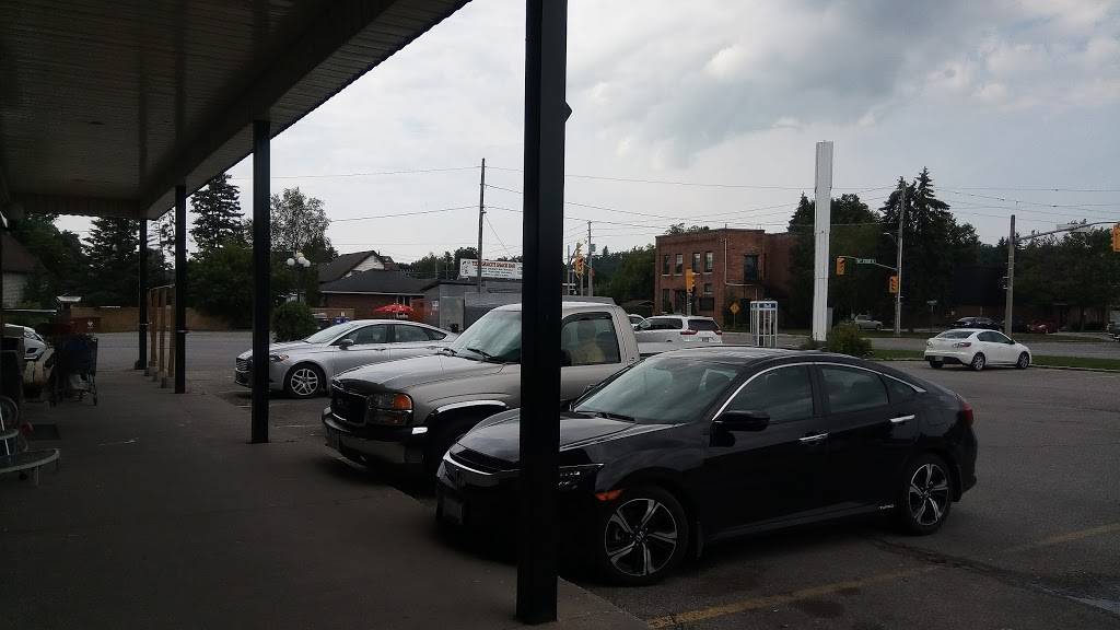 Peninsula Grill | restaurant | 1405 2nd Ave W, Owen Sound, ON N4K 6T6, Canada | 5193710832 OR +1 519-371-0832