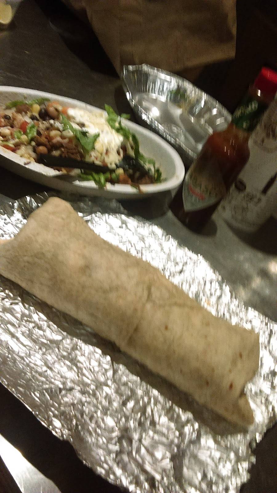 Chipotle Mexican Grill | restaurant | 1528 Georgesville Rd, Columbus, OH 43228, USA | 6148534245 OR +1 614-853-4245