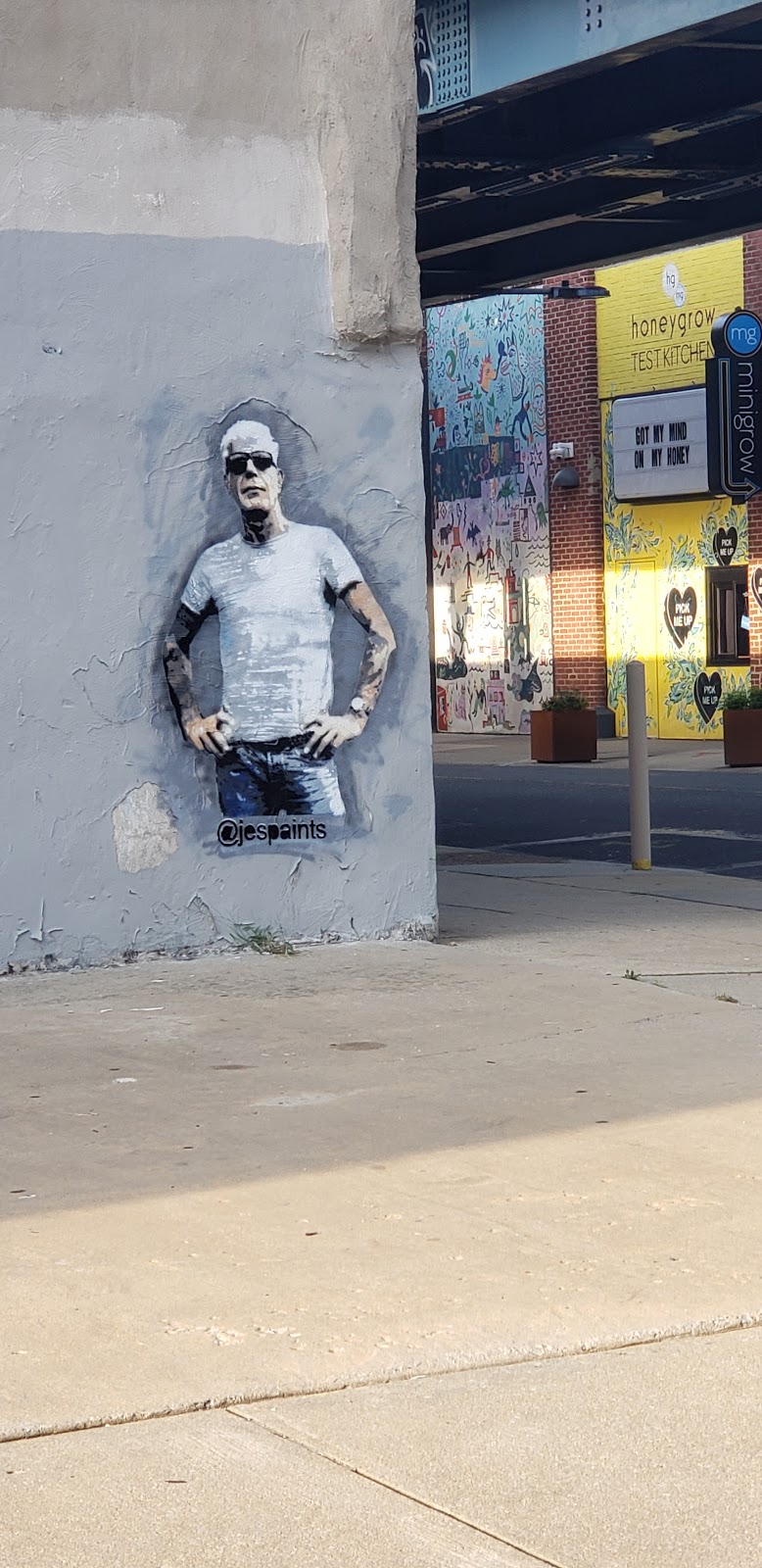 Chicken Heaven | meal takeaway | W Montgomery Ave, Philadelphia, PA 19122, USA | 2157637343 OR +1 215-763-7343