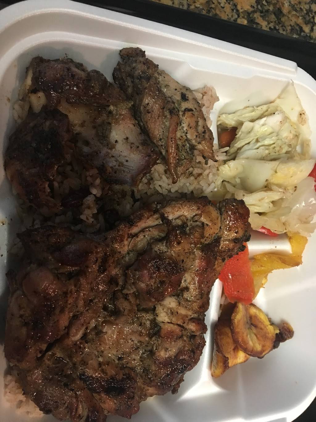 Barringtons Jamaican Kitchen | restaurant | 4120 Ming Ave, Bakersfield, CA 93309, USA | 6614276431 OR +1 661-427-6431