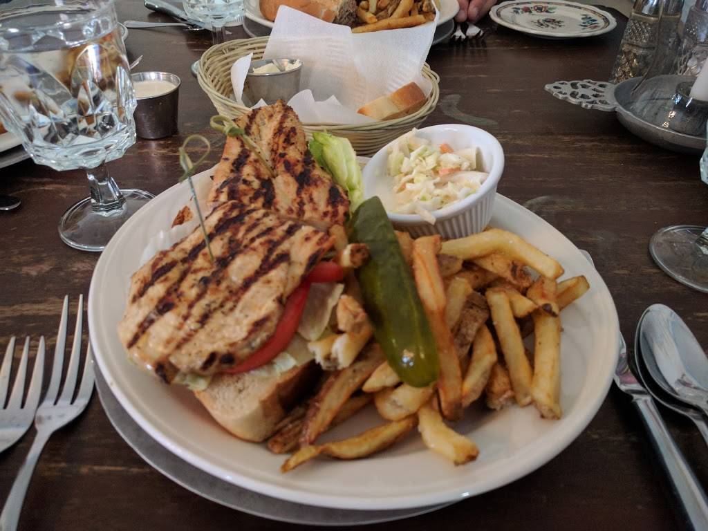 Gadsbys Tavern | restaurant | 138 N Royal St, Alexandria, VA 22314, USA | 7035481288 OR +1 703-548-1288