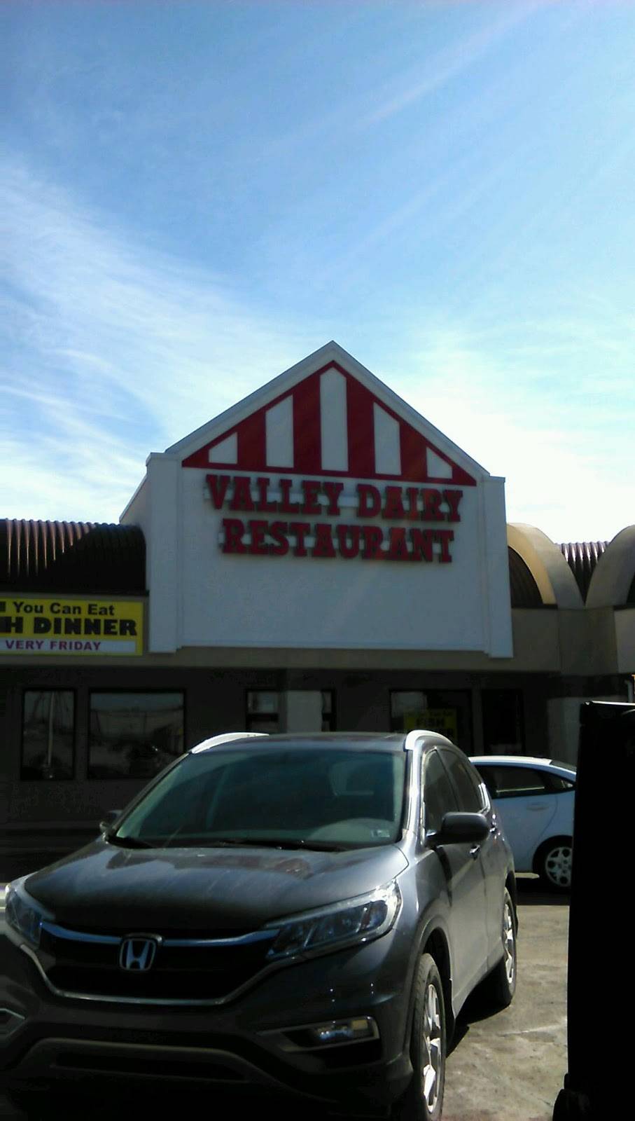Valley Dairy Restaurant | restaurant | 400 Tri County Lane, Belle Vernon, PA 15012, USA | 7242433579 OR +1 724-243-3579