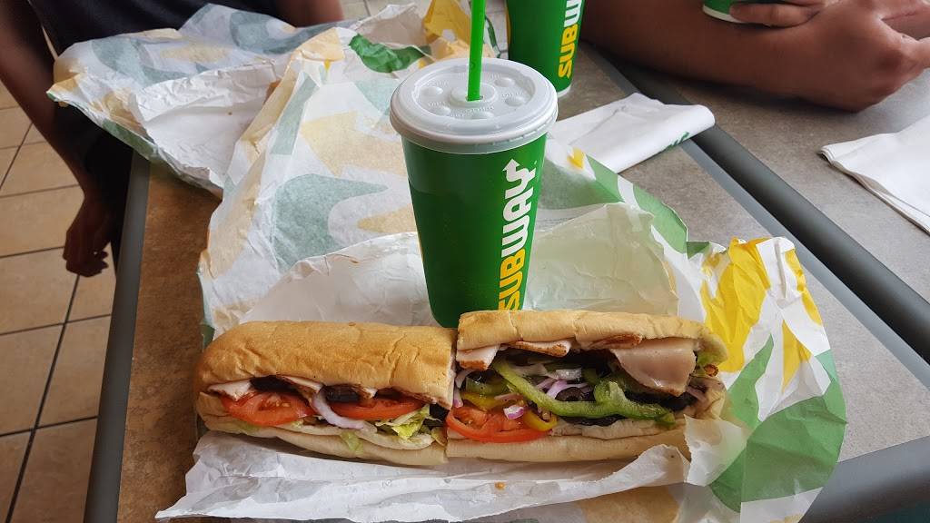 Subway Restaurants | restaurant | 3527 E Community Rd, Brunswick, GA 31520, USA | 9122651456 OR +1 912-265-1456