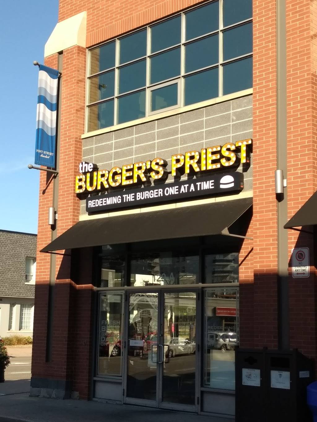 The Burgers Priest | restaurant | 129 Lakeshore Rd E, Mississauga, ON L5G 1E5, Canada | 9059907300 OR +1 905-990-7300