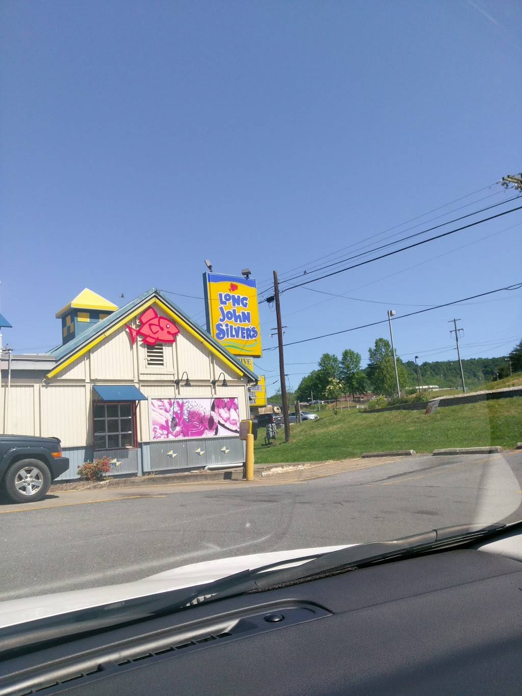 Long John Silvers | restaurant | 1101 State St, Gassaway, WV 26624, USA | 3043645910 OR +1 304-364-5910