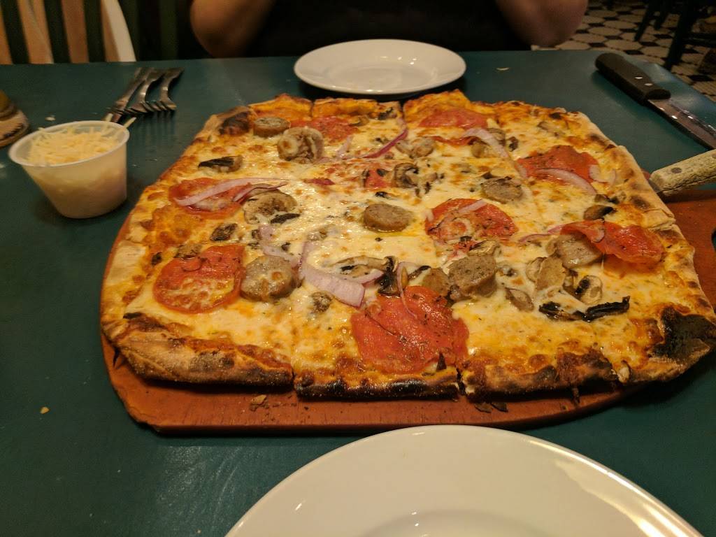 Florentinas Ristorante Italiano | restaurant | 2690 Green Mountain Dr, Branson, MO 65616, USA | 4173379882 OR +1 417-337-9882