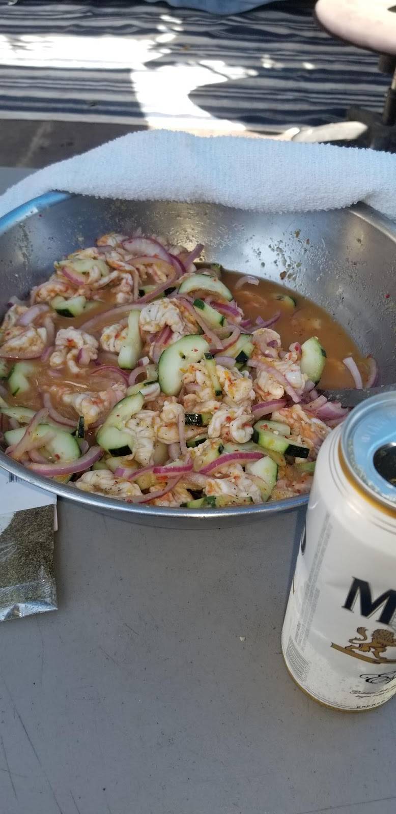 Maricos Los Primos | restaurant | 1300 W Borchard Ave, Santa Ana, CA 92704, USA | 7144371206 OR +1 714-437-1206