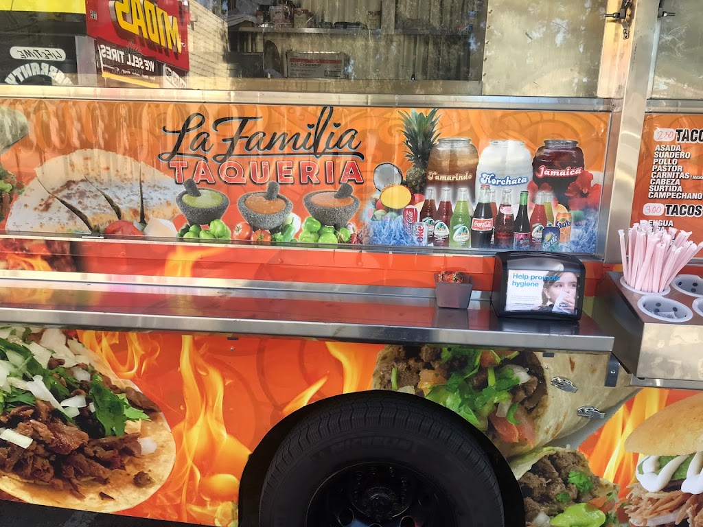 La Familia Taqueria | restaurant | 1035 W El Camino Real, Sunnyvale, CA 94087, USA | 6509605790 OR +1 650-960-5790