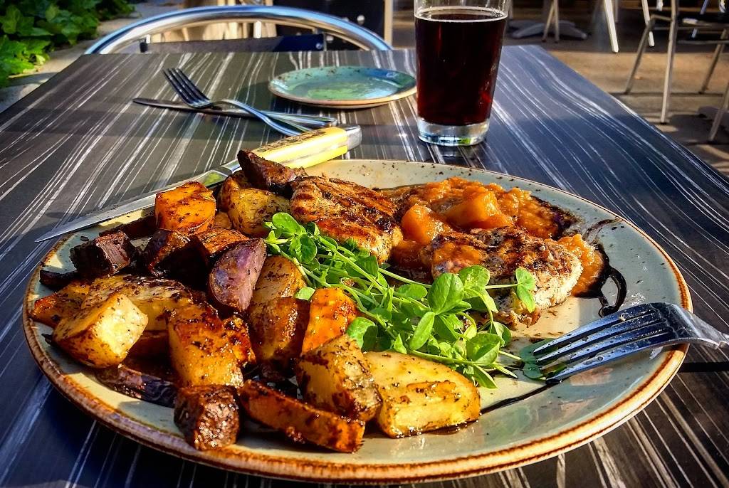 Crescent Hill Craft House | restaurant | 2636 Frankfort Ave, Louisville, KY 40206, USA | 5028959400 OR +1 502-895-9400