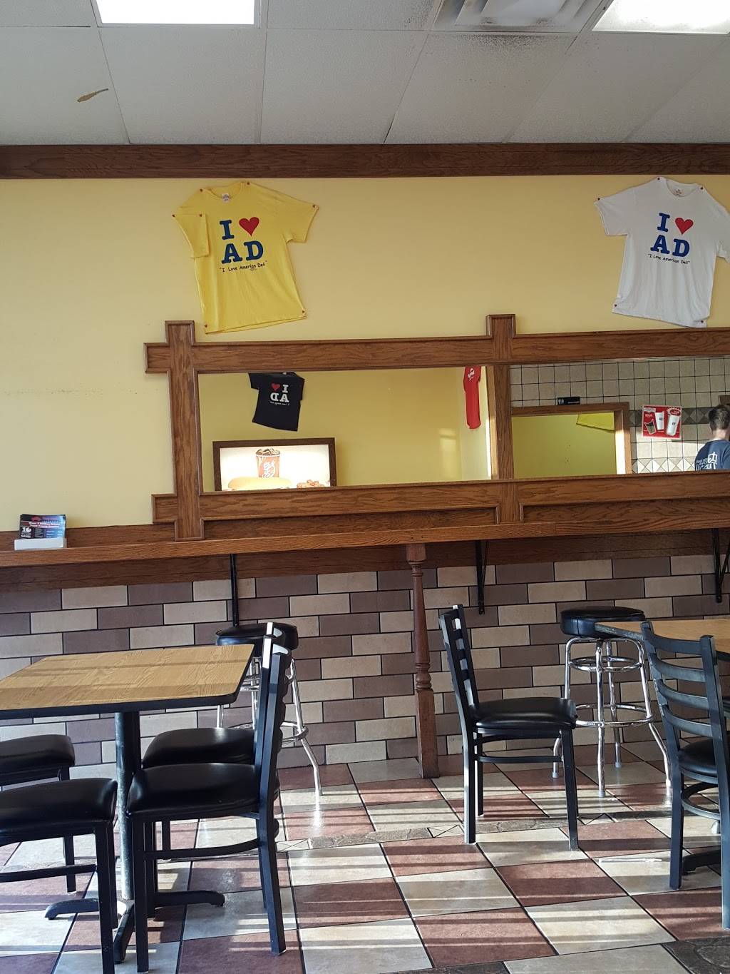 American Deli | restaurant | 1680 Montclair Rd Suite 400, Birmingham, AL 35210, USA | 2059564421 OR +1 205-956-4421