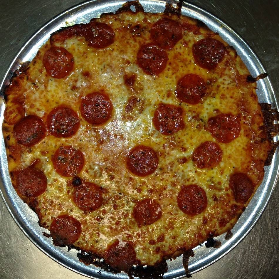 Fricanos Pizza Tavern | restaurant | 1400 Fulton St, Grand Haven, MI 49417, USA | 6168428640 OR +1 616-842-8640