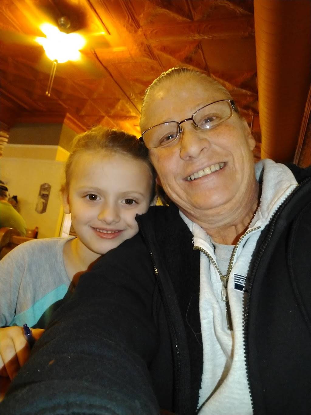 Todds Neighborhood Grill | restaurant | 207 3rd St, Parkersburg, IA 50665, USA | 3193468017 OR +1 319-346-8017