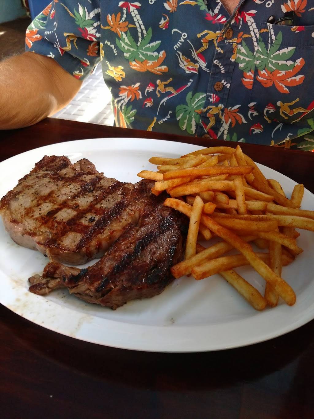 Sneaki Tiki | restaurant | 211 S Colorado Ave #1, Stuart, FL 34994, USA | 7722860565 OR +1 772-286-0565