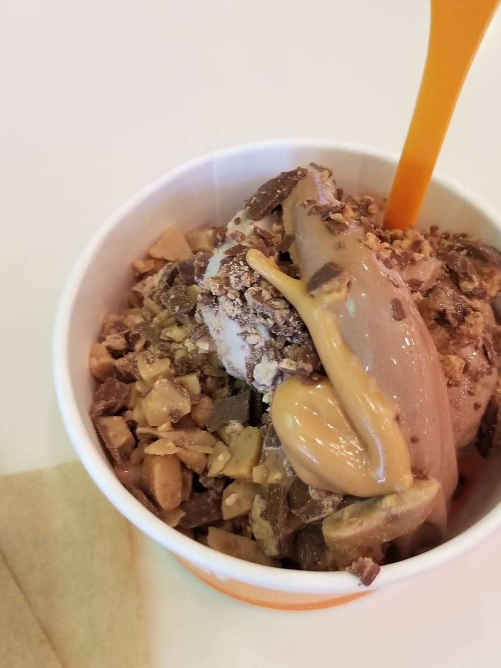 Orange Leaf Frozen Yogurt | restaurant | 21501 21 Mile Rd, Macomb, MI 48044, USA | 5863294228 OR +1 586-329-4228