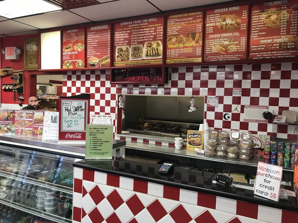 J & J Fish & Chicken | restaurant | 319 S Harlem Ave, Forest Park, IL 60130, USA | 7082091515 OR +1 708-209-1515