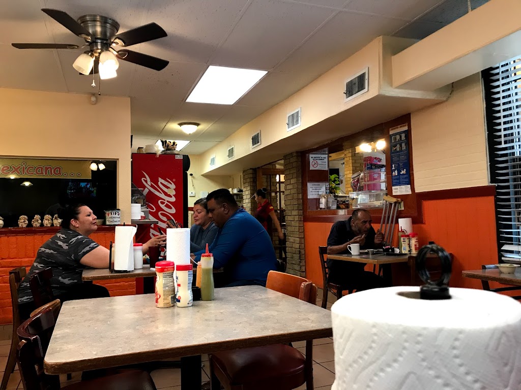 Liras Restaurant | restaurant | 1206 San Bernardo Ave, Laredo, TX 78040, USA | 9565684570 OR +1 956-568-4570