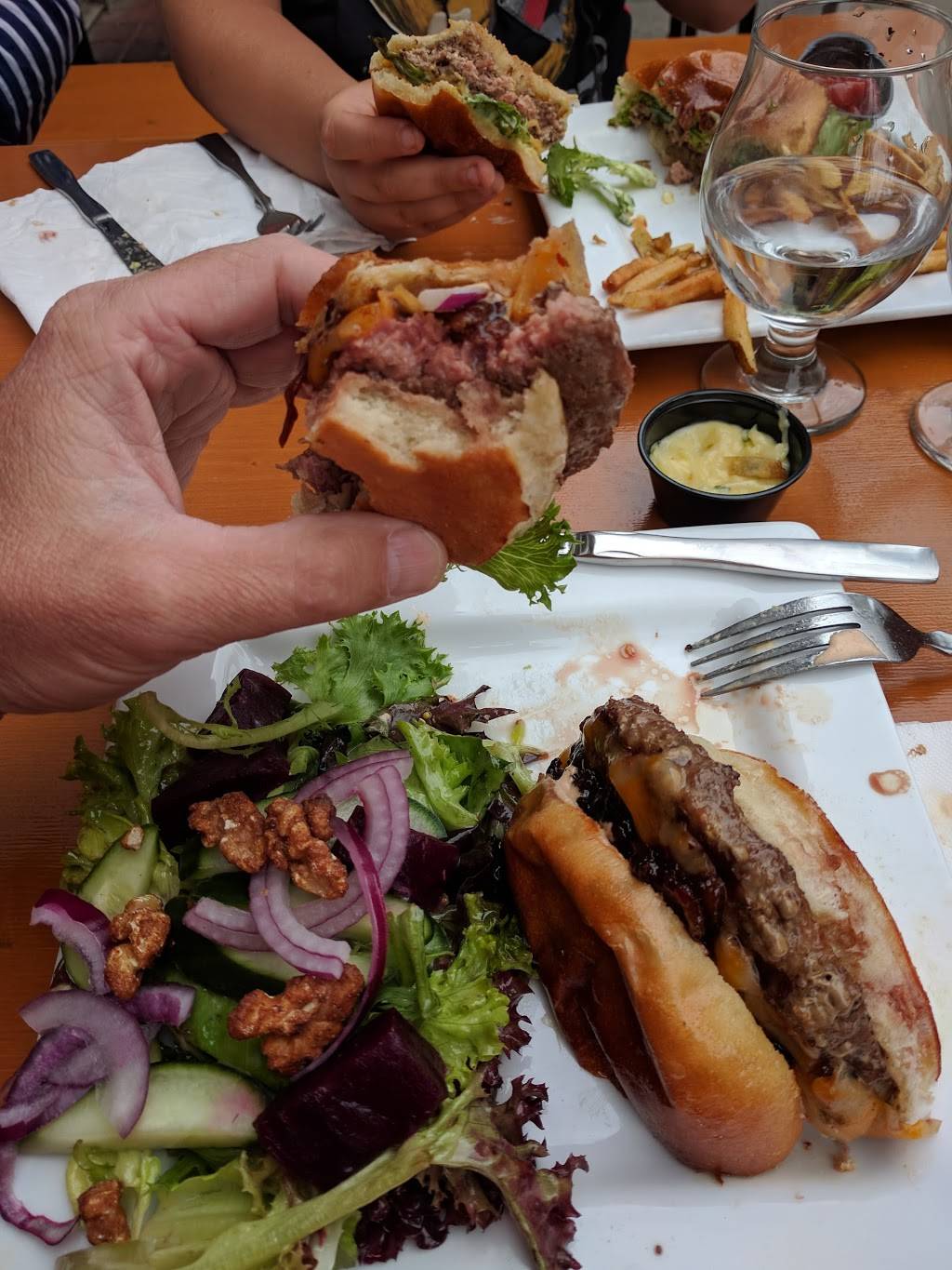 7 Monks Taproom | restaurant | 128 S Union St, Traverse City, MI 49684, USA | 2314218410 OR +1 231-421-8410