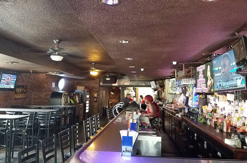 Roseland Bar & Grill | restaurant | 18401 Eight Mile Rd, Detroit, MI 48219, USA | 3135350600 OR +1 313-535-0600