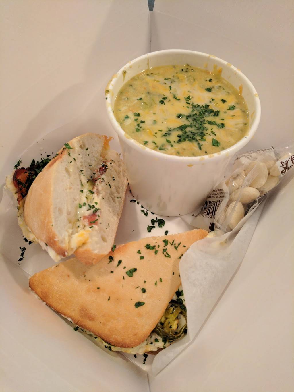 Daylee Public House | restaurant | 453 W Main St, Waukesha, WI 53186, USA | 2625490508 OR +1 262-549-0508