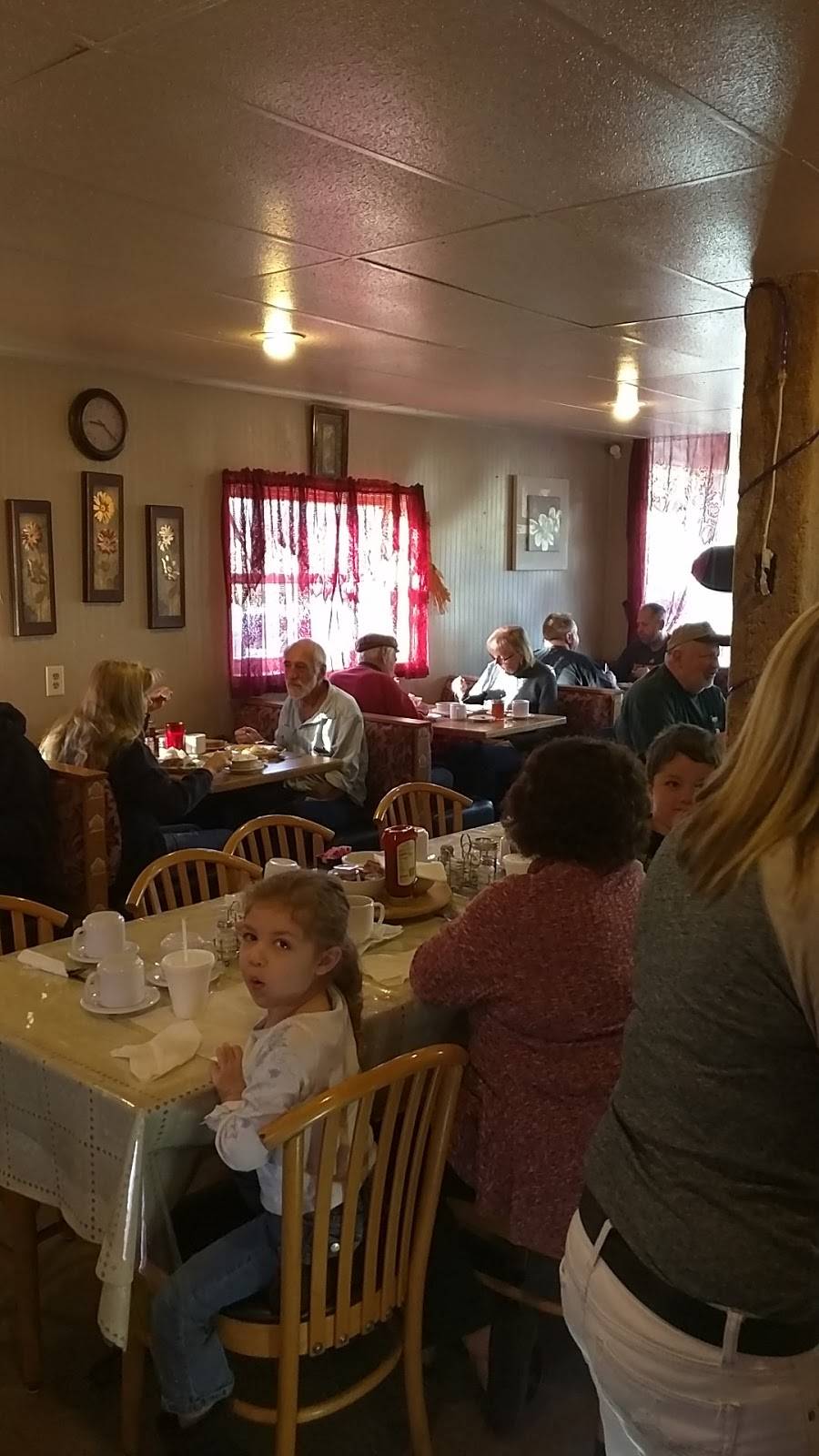 Millville Restaurant | restaurant | 1198 Ross Millville Rd, Hamilton, OH 45013, USA | 5138634644 OR +1 513-863-4644