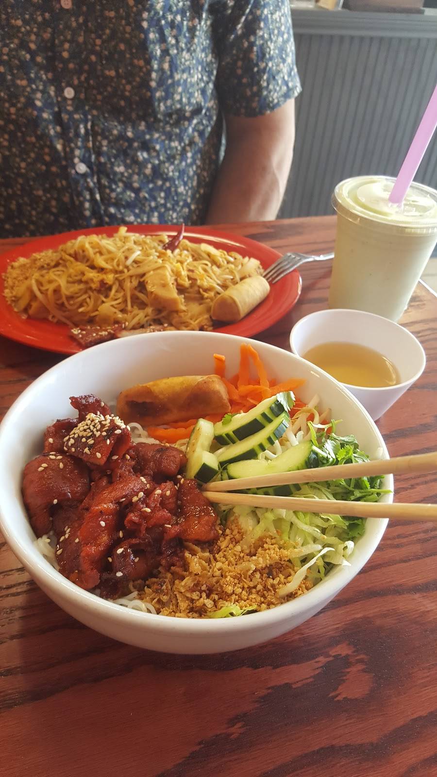 Pho Place | restaurant | 1160 N Loop 1604 W, San Antonio, TX 78258, USA | 2104932885 OR +1 210-493-2885