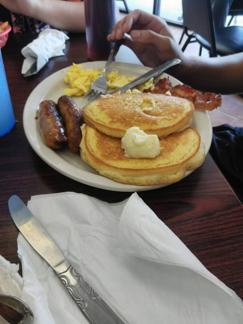 Bobs Family Restaurant | restaurant | 5120 S Conway Rd, Orlando, FL 32812, USA | 4077048815 OR +1 407-704-8815