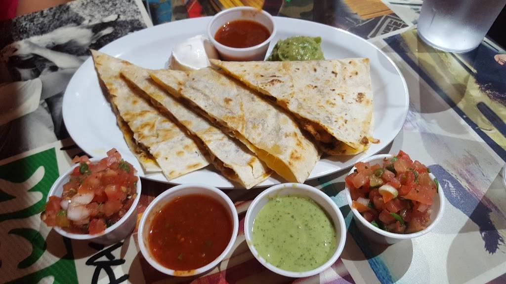 Wahoos Fish Taco | restaurant | 418 Wilshire Blvd, Santa Monica, CA 90401, USA | 3103939125 OR +1 310-393-9125