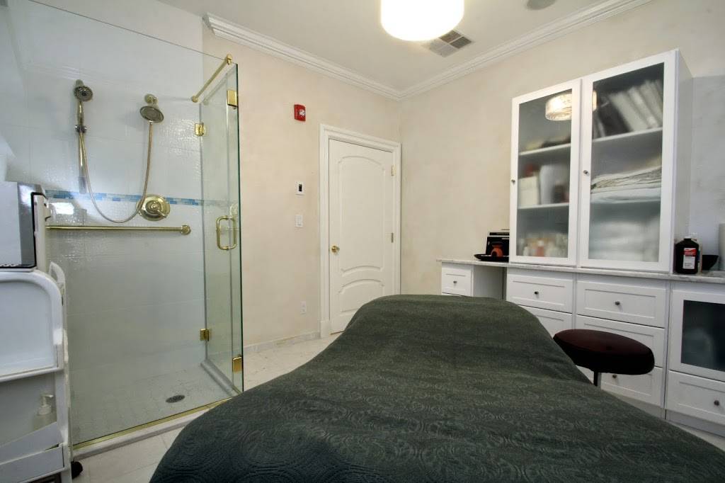 BRC Day Spa & Sauna Resort | restaurant | 24-20 Broadway, Fair Lawn, NJ 07410, USA | 2017973002 OR +1 201-797-3002