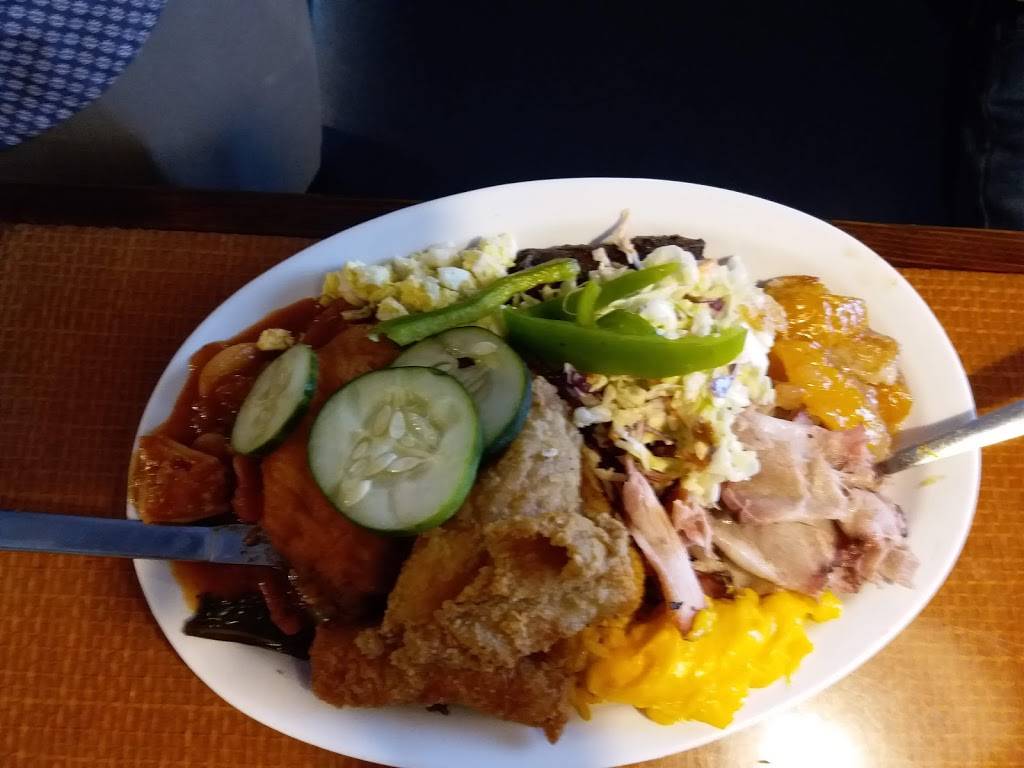 Lupton’s Fat Man’s BBQ & Country Cooking | restaurant | 5403, 5299 E Busch Blvd, Temple Terrace, FL 33617, USA | 8139854423 OR +1 813-985-4423