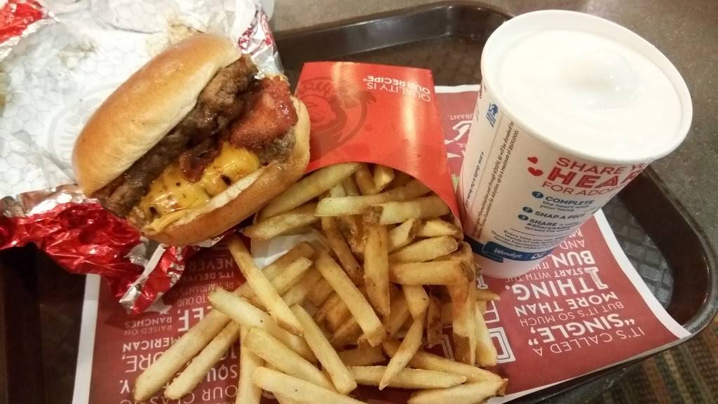 Wendys | restaurant | 6001 Metro Pkwy, Sterling Heights, MI 48312, USA | 5869798350 OR +1 586-979-8350