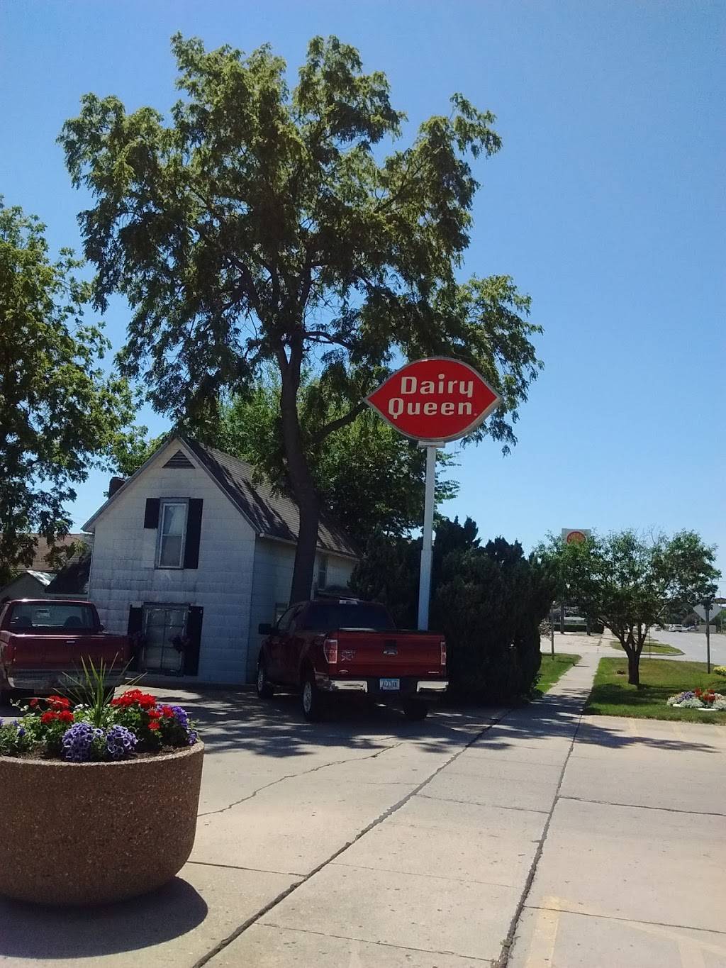 Dairy Queen Store | restaurant | 1015 4th Ave S, Denison, IA 51442, USA | 7122634910 OR +1 712-263-4910