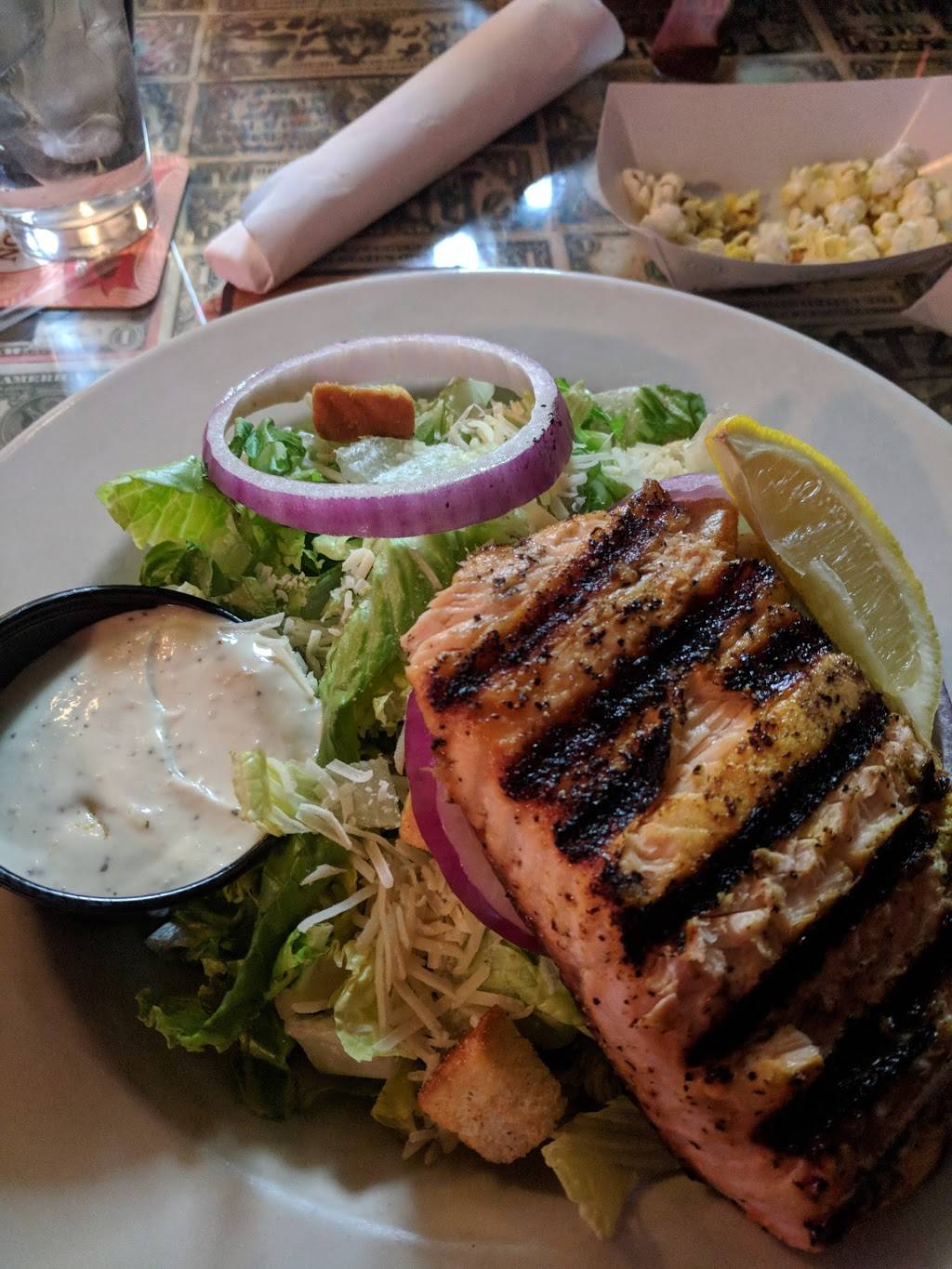 Bullwinkles Top Hat Bistro | restaurant | 19 N Main St, Miamisburg, OH 45342, USA | 9378597677 OR +1 937-859-7677