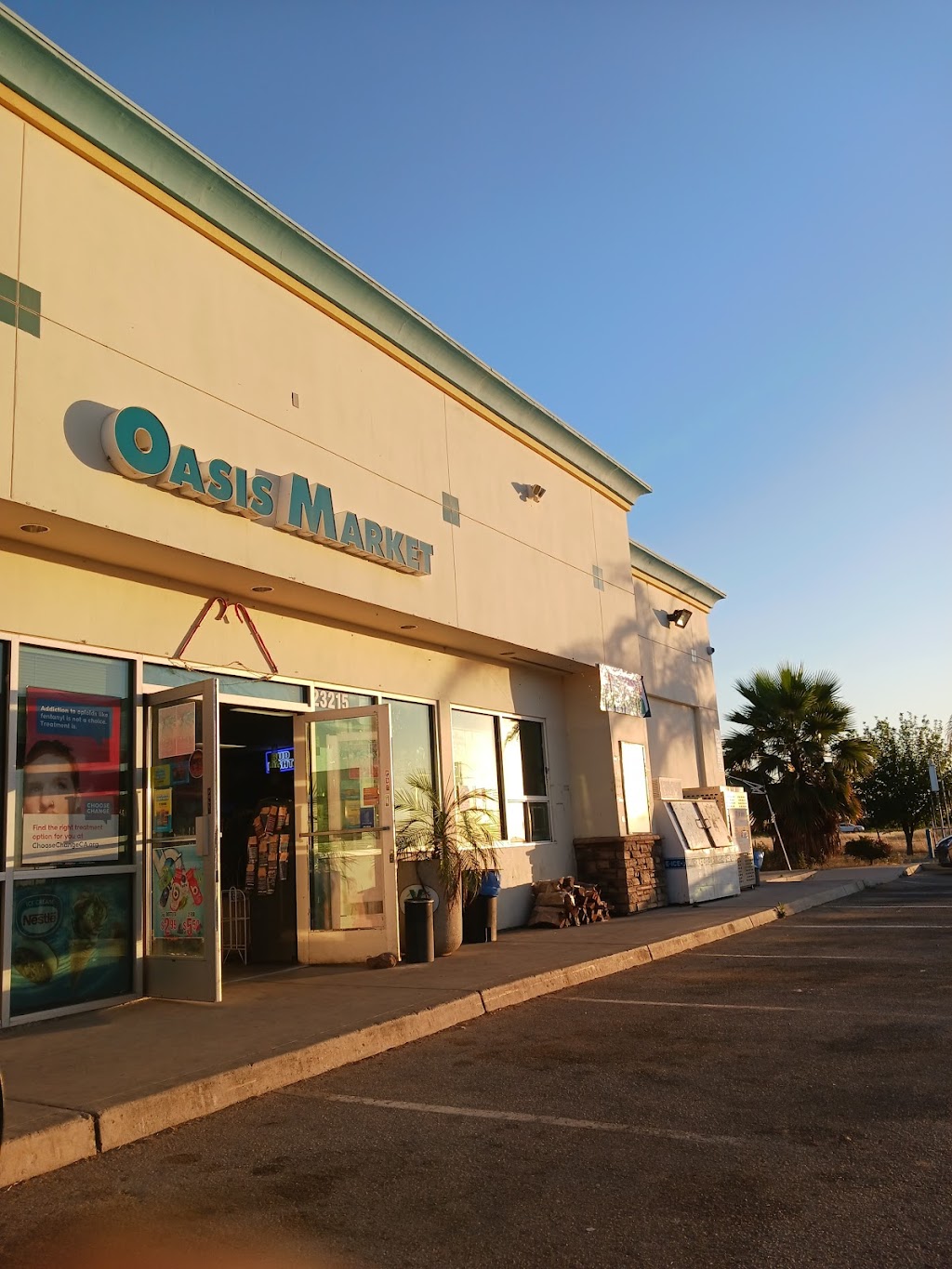 OASIS MART | restaurant | 23215 Ave 56, Ducor, CA 93218, USA | 5595346258 OR +1 559-534-6258