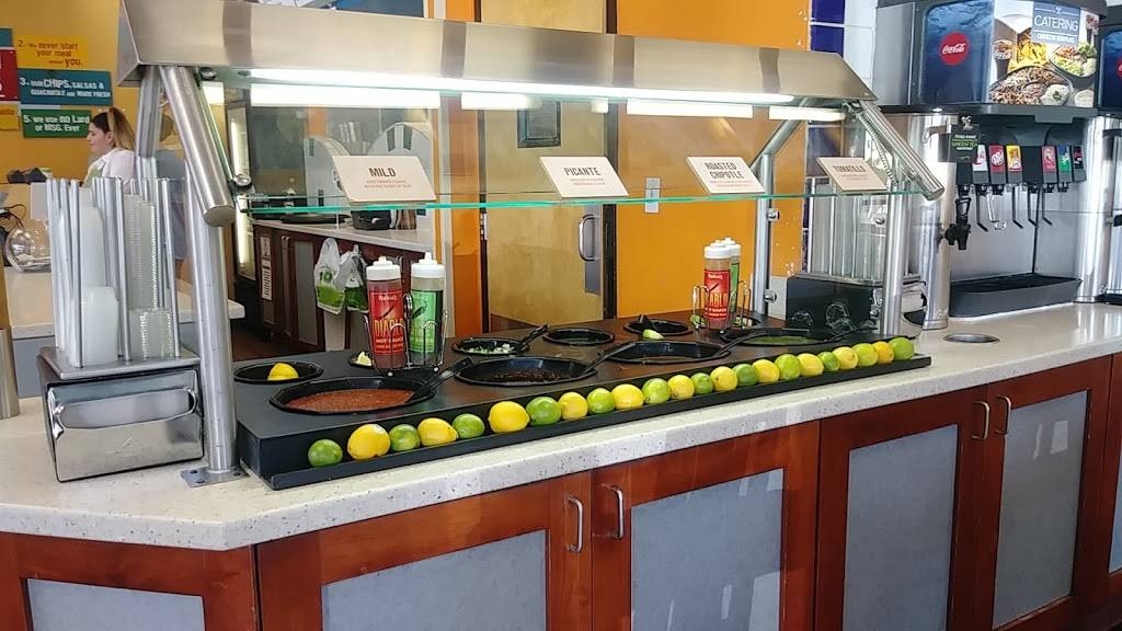 Rubios | restaurant | 27055 McBean Pkwy, Valencia, CA 91355, USA | 6612542239 OR +1 661-254-2239