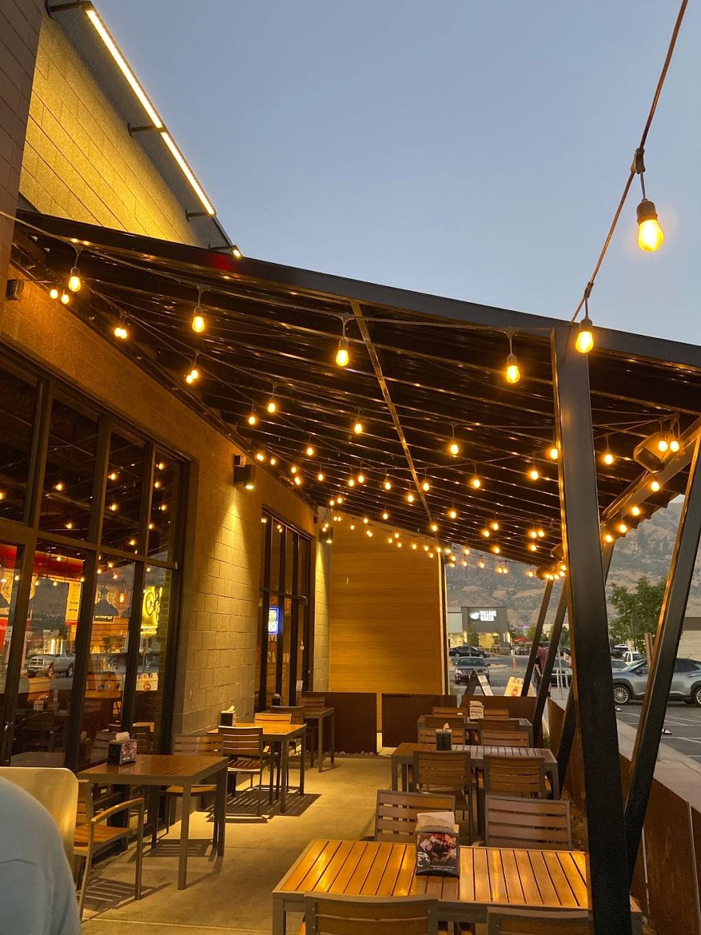 R&R BBQ | restaurant | 1977 W, Pleasant Grove Blvd, Pleasant Grove, UT 84062, USA | 8012684455 OR +1 801-268-4455