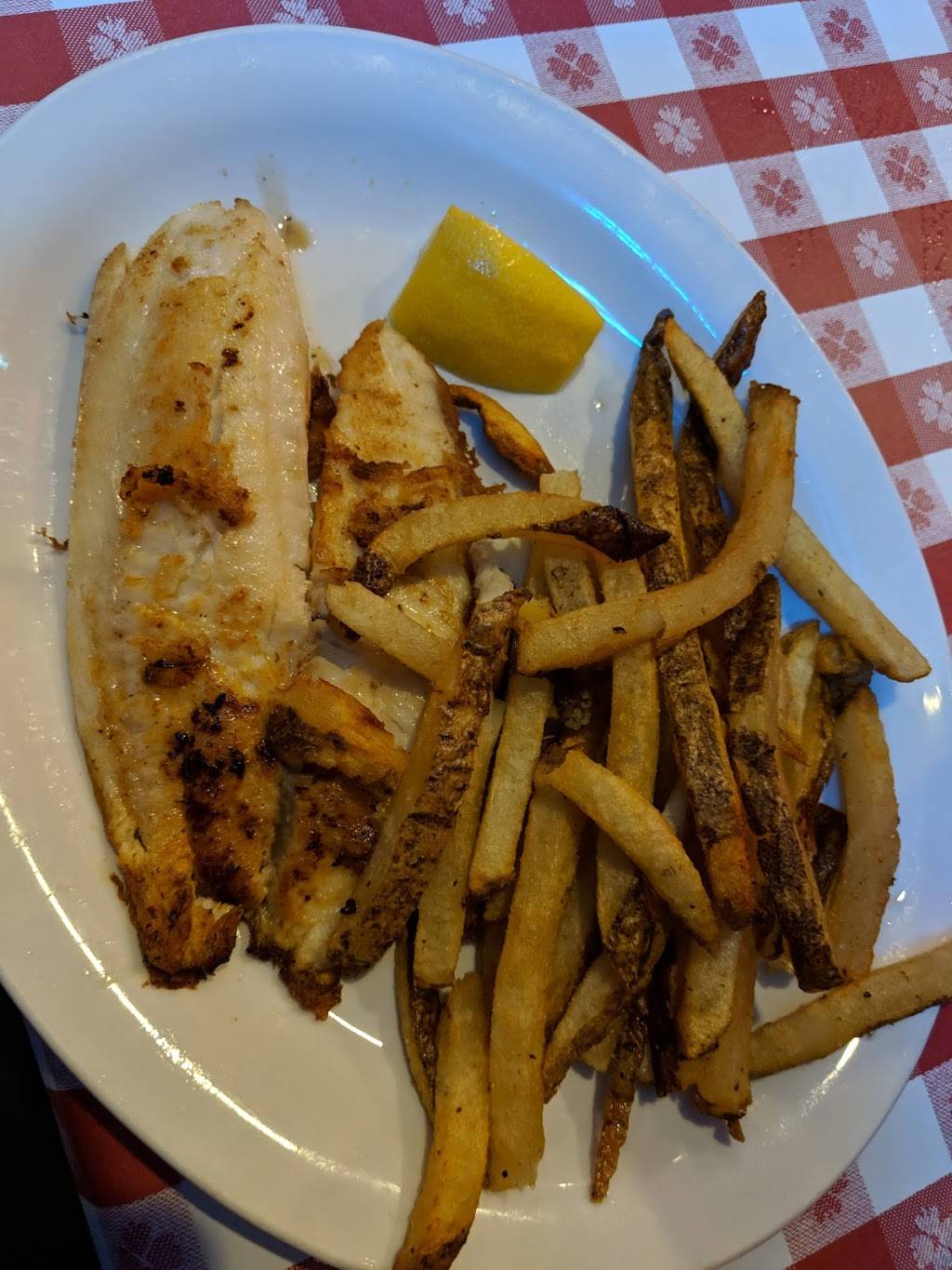 The Silverado Grill | restaurant | 447 Spring Rd, Elmhurst, IL 60126, USA | 6308331602 OR +1 630-833-1602