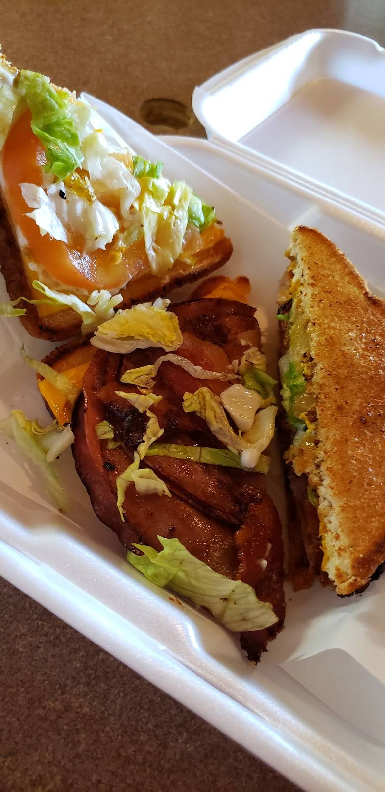 Crestwood One Stop Grill | restaurant | 8945 FM729, Avinger, TX 75630, USA | 9037552035 OR +1 903-755-2035