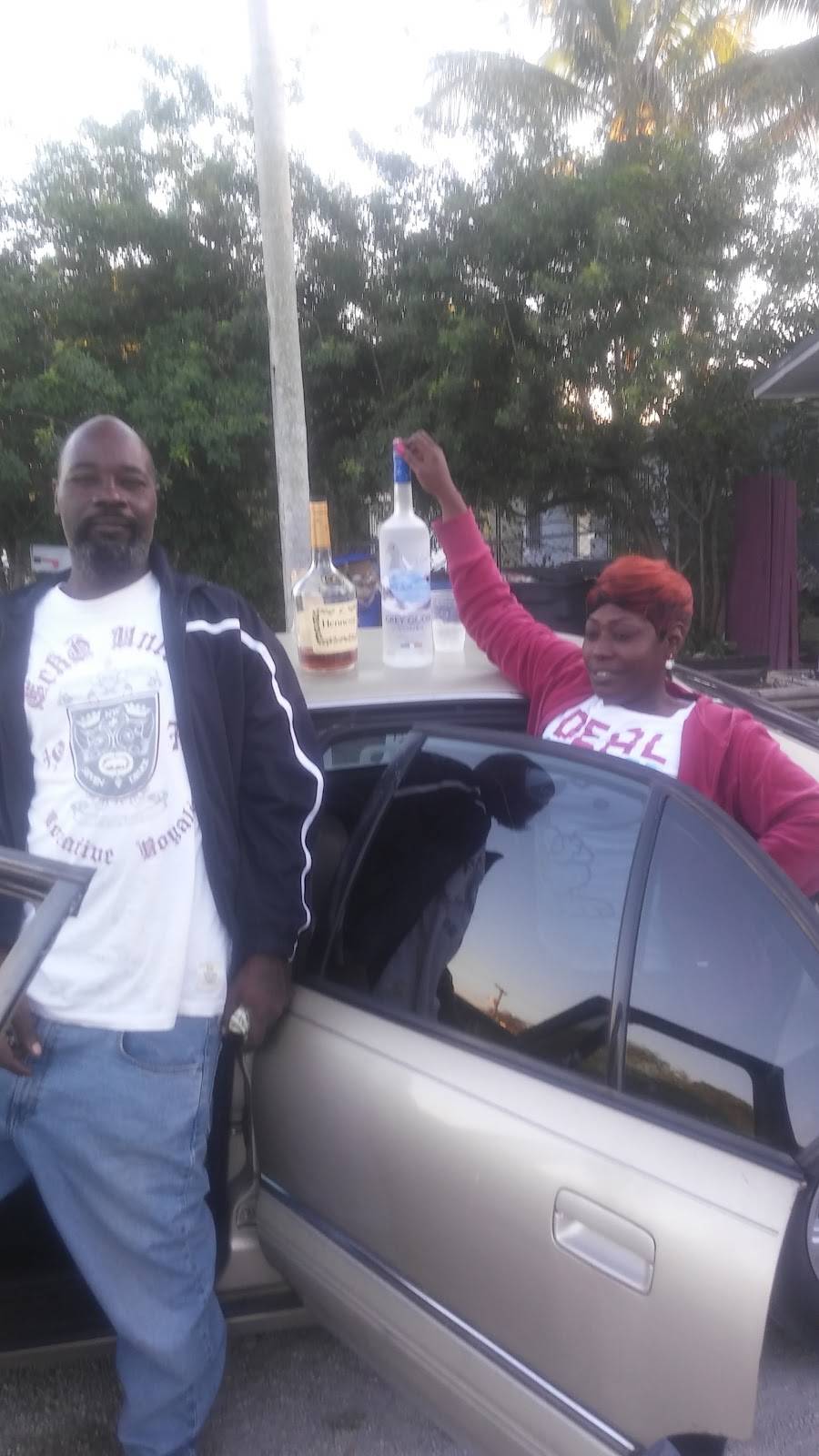 Titie Restaurant & Lounge | restaurant | 300 W Sunrise Blvd, Fort Lauderdale, FL 33311, USA | 9547670383 OR +1 954-767-0383